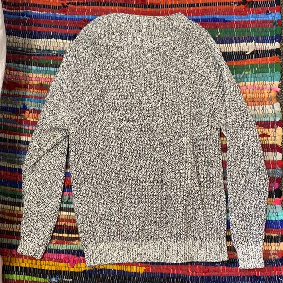 Love your Melon Turtleneck Sweater Size Small - Picture 3 of 3